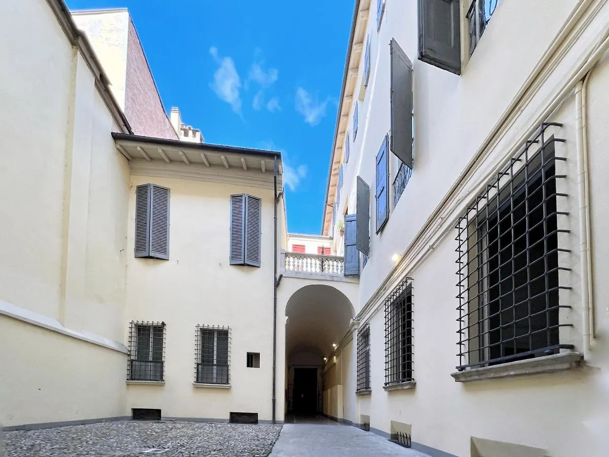 Apartamento Ur Nest Santo Stefano Bolonia Italia